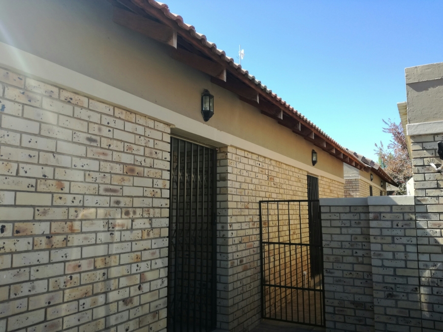 To Let 2 Bedroom Property for Rent in Bainsvlei Free State